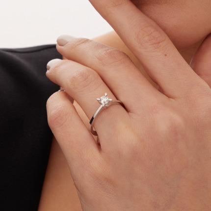 14 Ayar Tek Taş (0,31 ct.) Pırlanta Yüzük